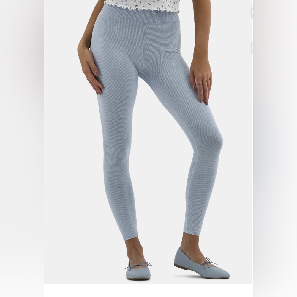 🔴 3/$12 No Boundaries Women’s Light Blue Women's Ribbed Seamless Leggings! NWT!